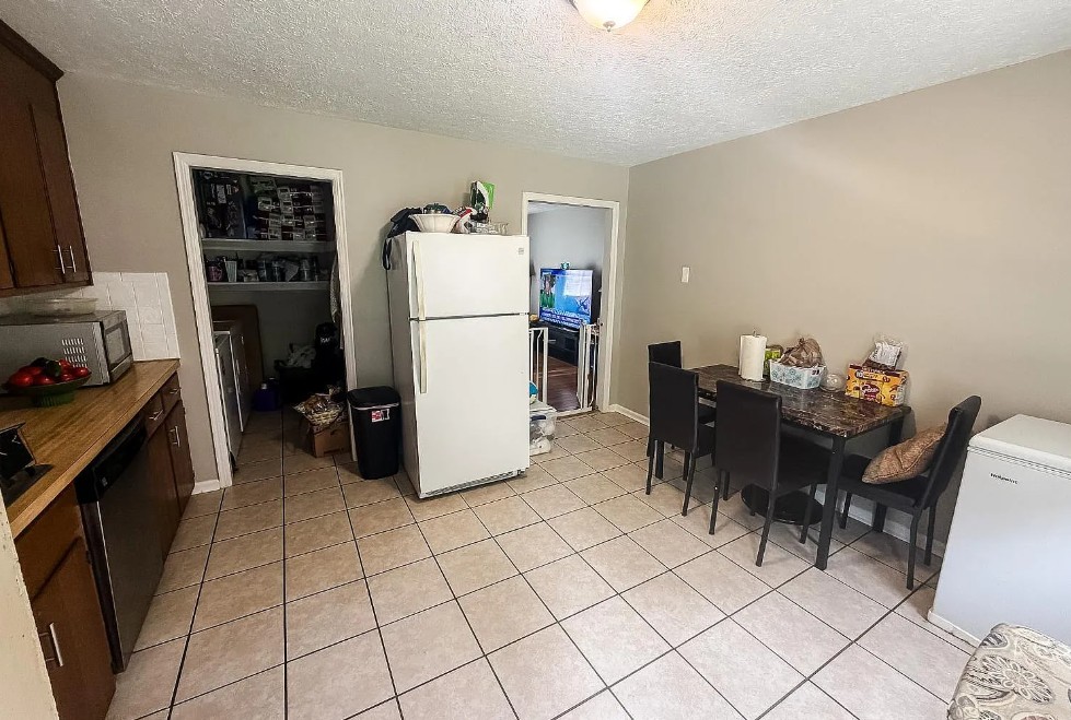 Unit B Kitchen